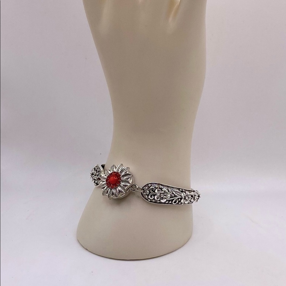 Elegant Victorian Style Floral Bangle Bracelet & Red Sunflower Ginger Snap NWT - Picture 11 of 13